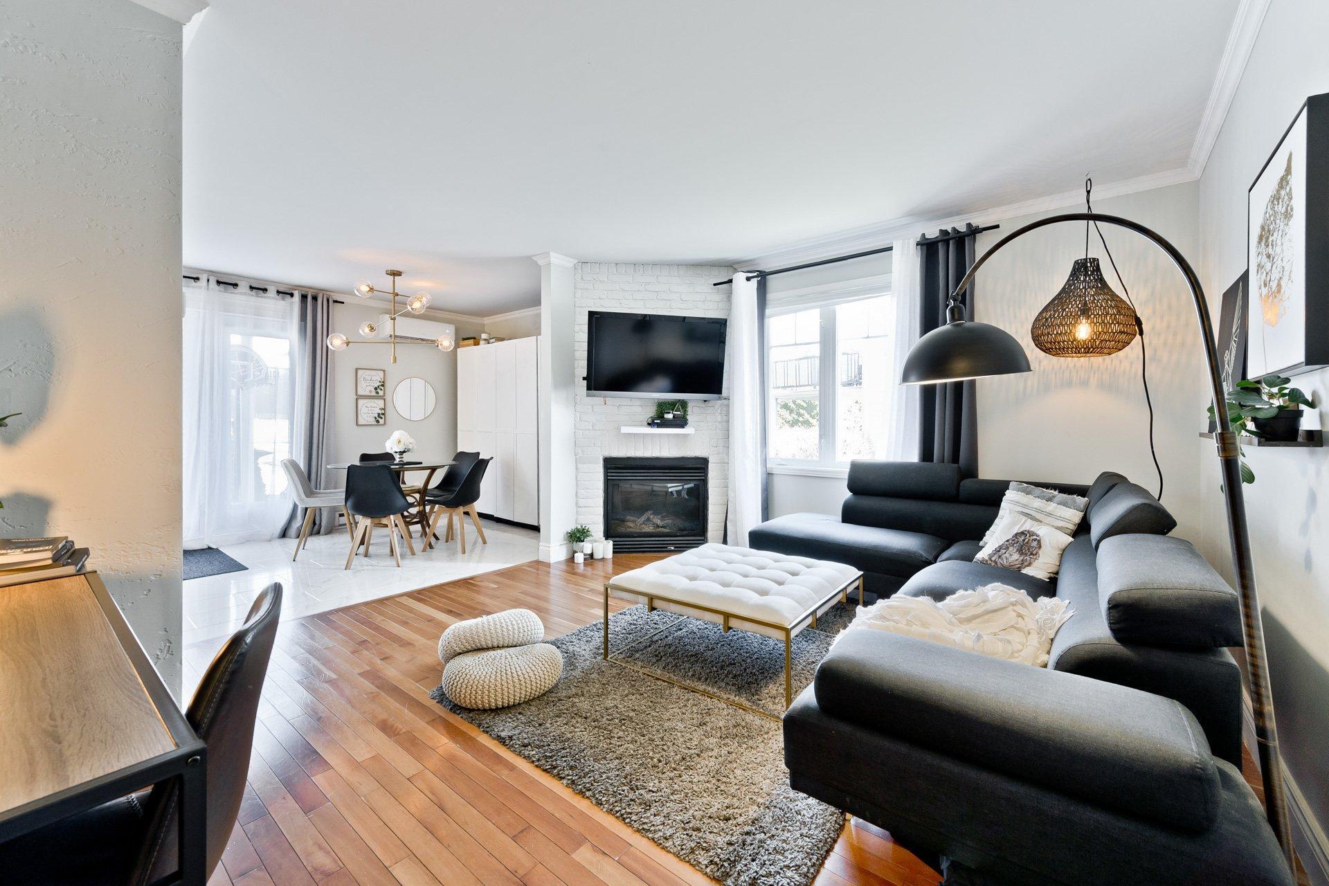 









1040


Rue Hélène-Boullé

, 101,
Sherbrooke (Brompton/Rock Forest/Saint-Élie/Deauville),




QC
J1N4G9

