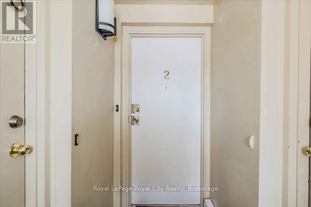 












2 - 40 SILVERCREEK PARKWAY N

,
Guelph (Junction/Onward Willow),




Ontario
N1H7X5

