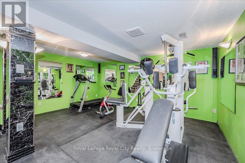 












2 - 40 SILVERCREEK PARKWAY N

,
Guelph (Junction/Onward Willow),




Ontario
N1H7X5

