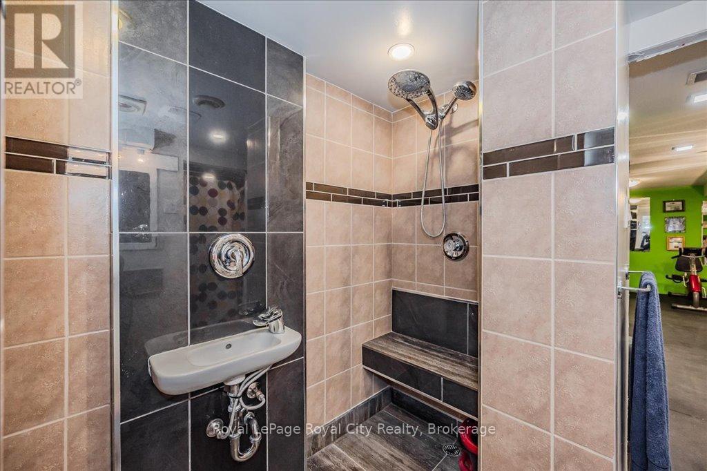 












2 - 40 SILVERCREEK PARKWAY N

,
Guelph (Junction/Onward Willow),




Ontario
N1H7X5

