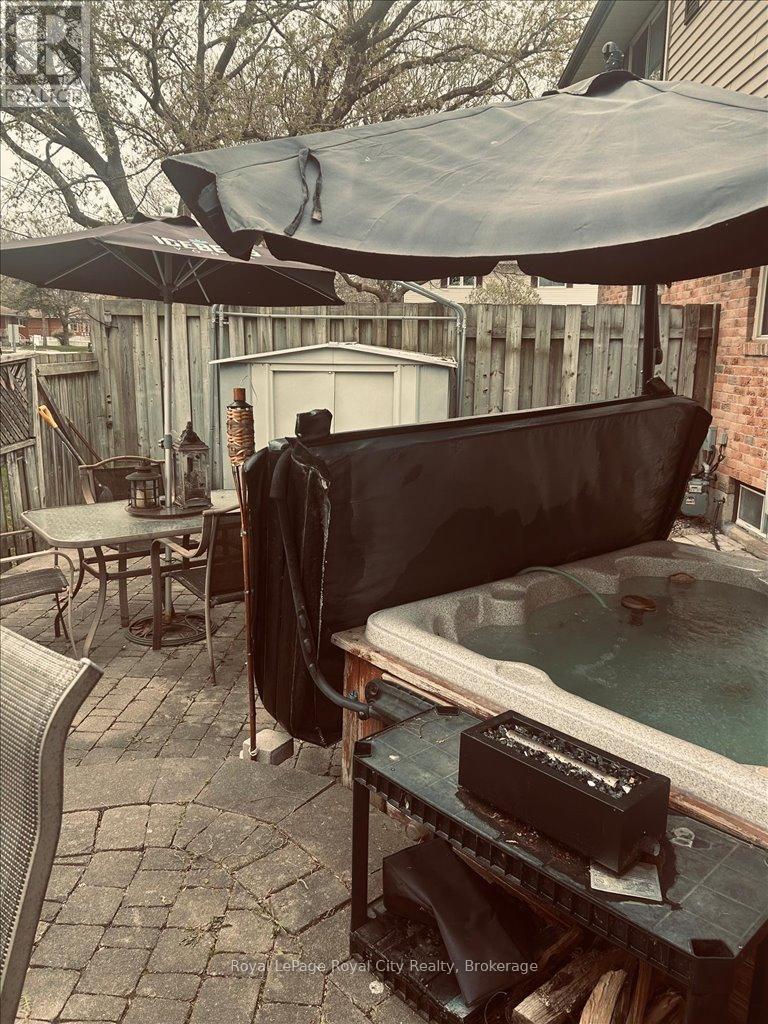 












2 - 40 SILVERCREEK PARKWAY N

,
Guelph (Junction/Onward Willow),




Ontario
N1H7X5

