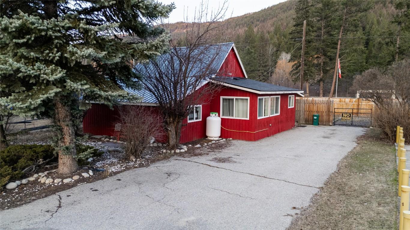 









5844


Highway 33

,
Beaverdell,




BC
V0H 1A0

