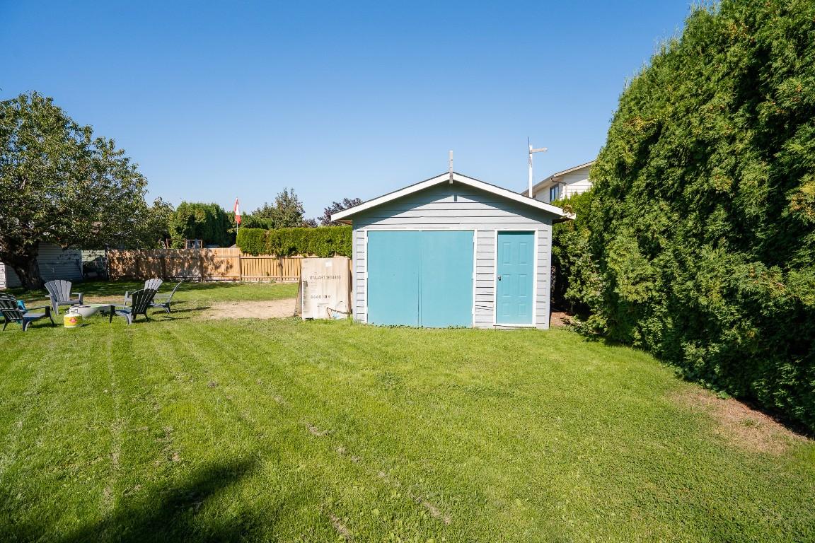 









714


Young

Road,
Kelowna,




BC
V1W 1A8

