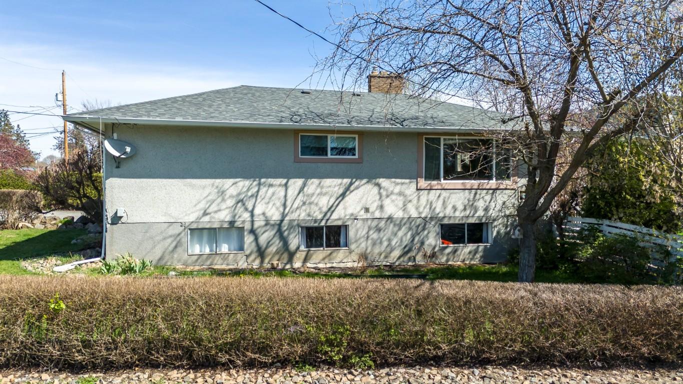 









703


Glenburn

Street,
Kelowna,




BC
V1Y 4G4

