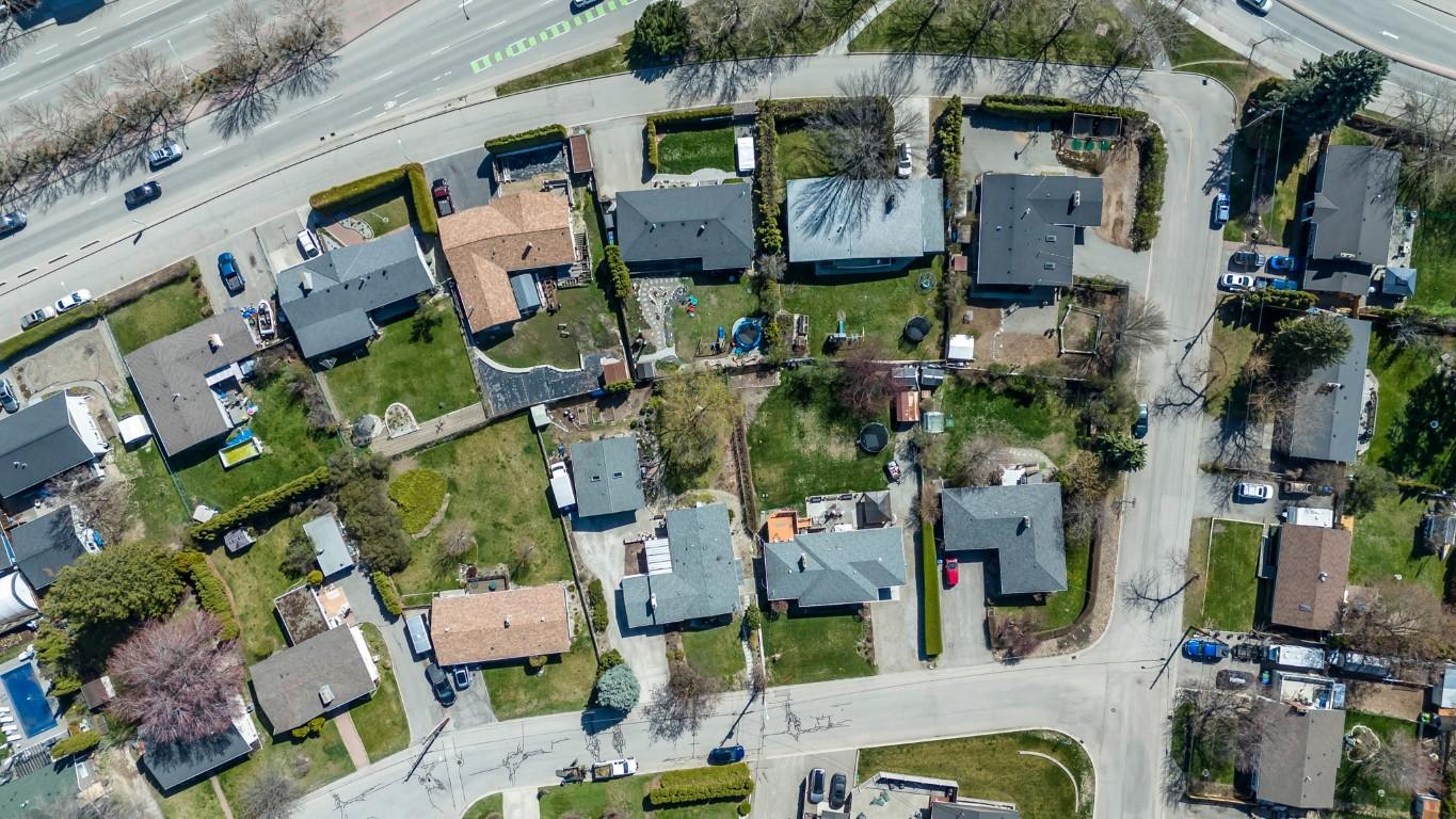 









1880


Broadview

Avenue,
Kelowna,




BC
V1Y 4N8

