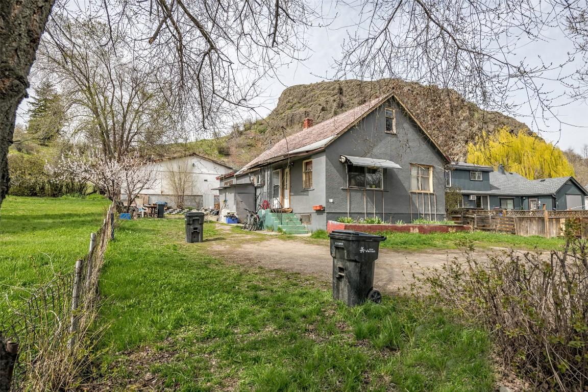 









4005


30

Avenue,
Vernon,




BC
V1T 2G2

