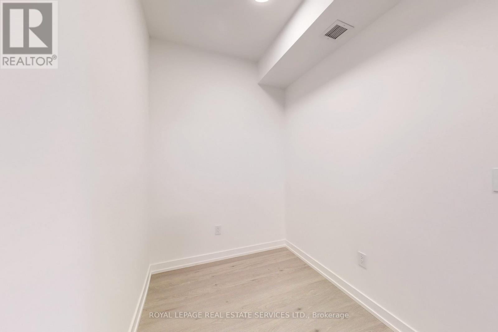 












239 - 2501 SAW WHET BOULEVARD N

,
Oakville,




Ontario
L6M5N2

