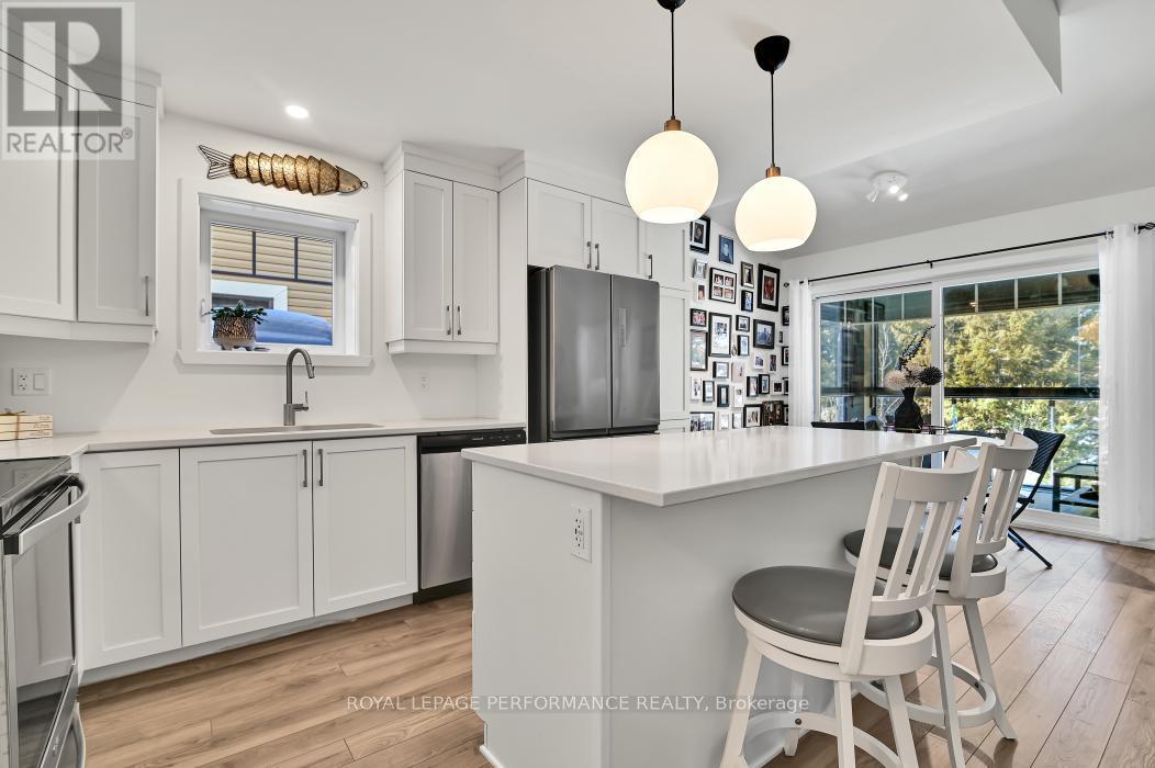 












202 - 83 ST MORITZ TERRACE

,
Russell,




Ontario
K0A1W0

