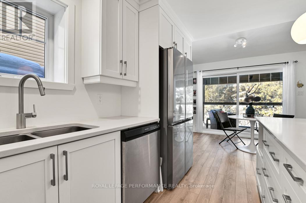 












202 - 83 ST MORITZ TERRACE

,
Russell,




Ontario
K0A1W0

