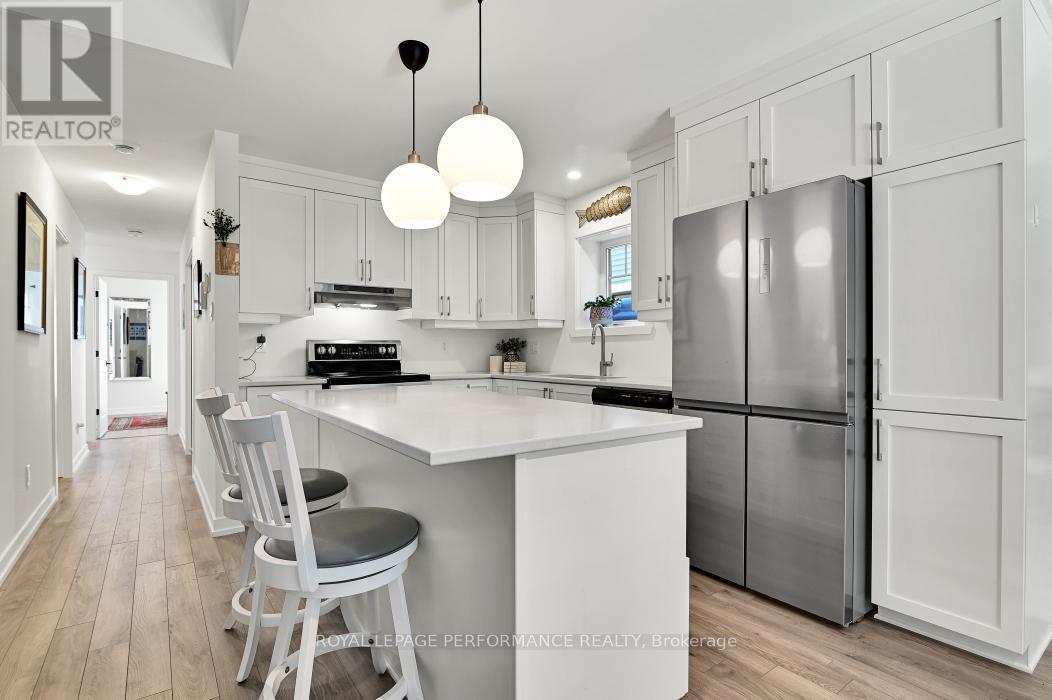 












202 - 83 ST MORITZ TERRACE

,
Russell,




Ontario
K0A1W0

