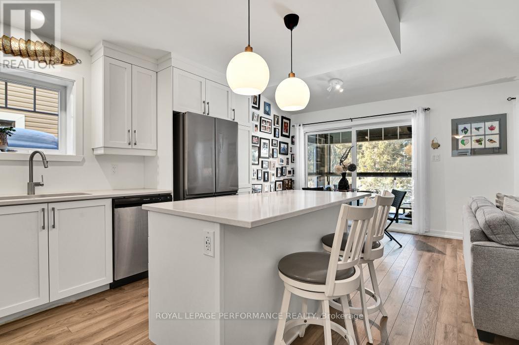 












202 - 83 ST MORITZ TERRACE

,
Russell,




Ontario
K0A1W0

