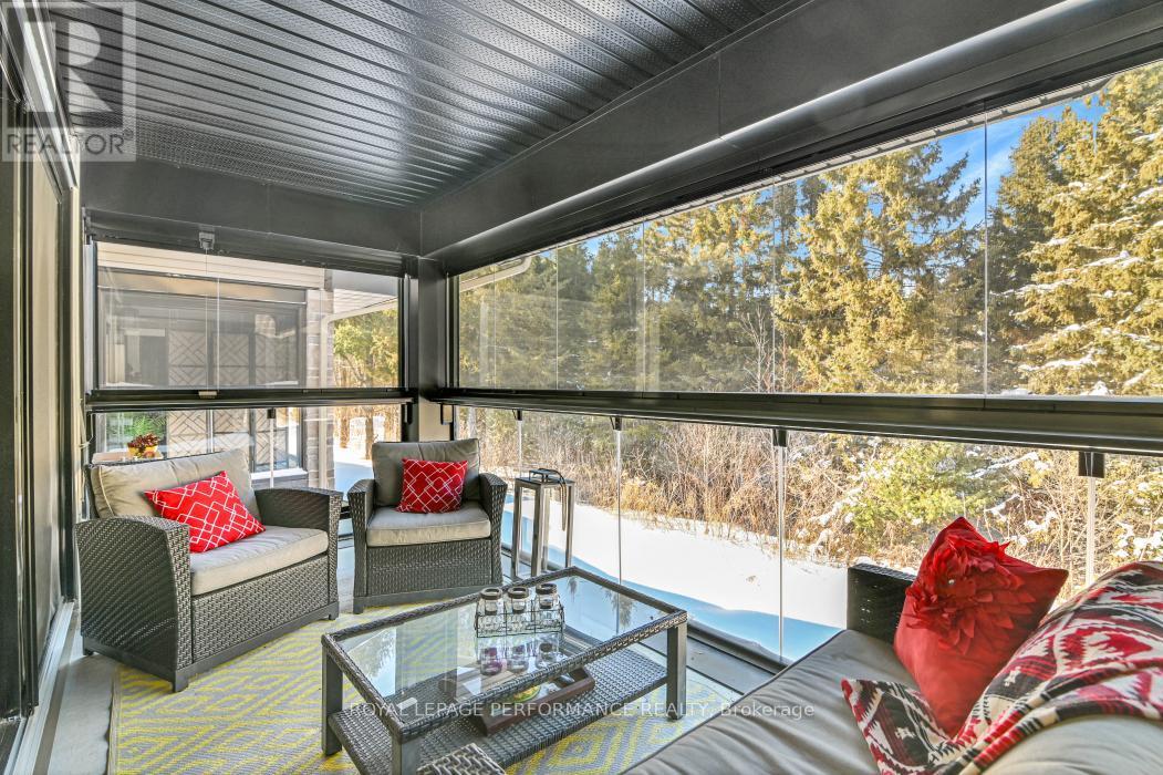 












202 - 83 ST MORITZ TERRACE

,
Russell,




Ontario
K0A1W0

