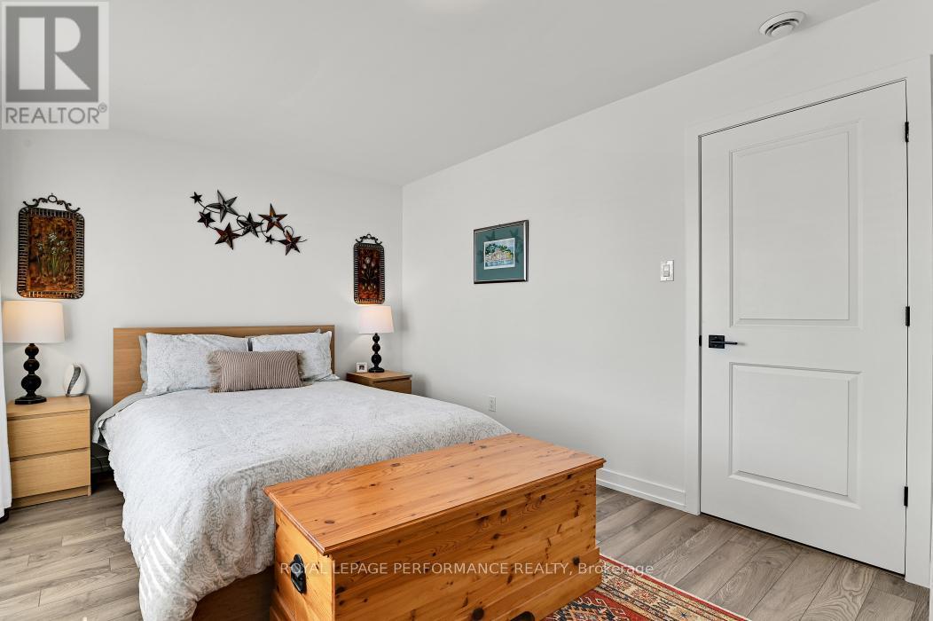 












202 - 83 ST MORITZ TERRACE

,
Russell,




Ontario
K0A1W0

