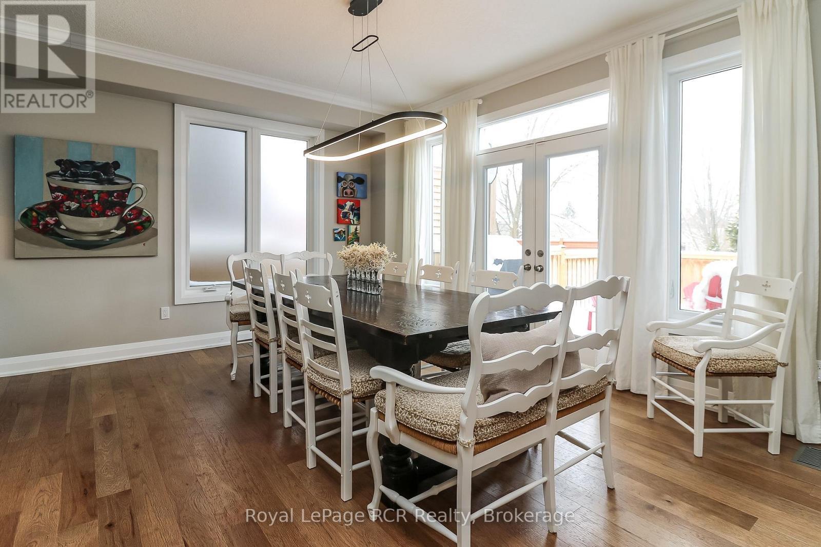 












17 GILPIN CRESCENT

,
Collingwood,




Ontario
L9Y0Z2

