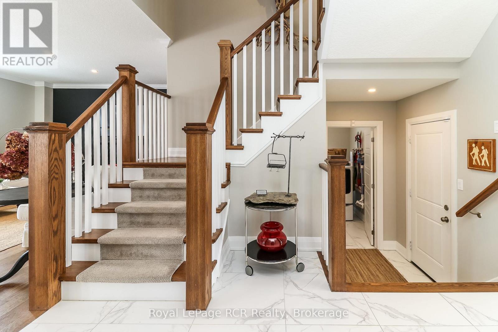 












17 GILPIN CRESCENT

,
Collingwood,




Ontario
L9Y0Z2

