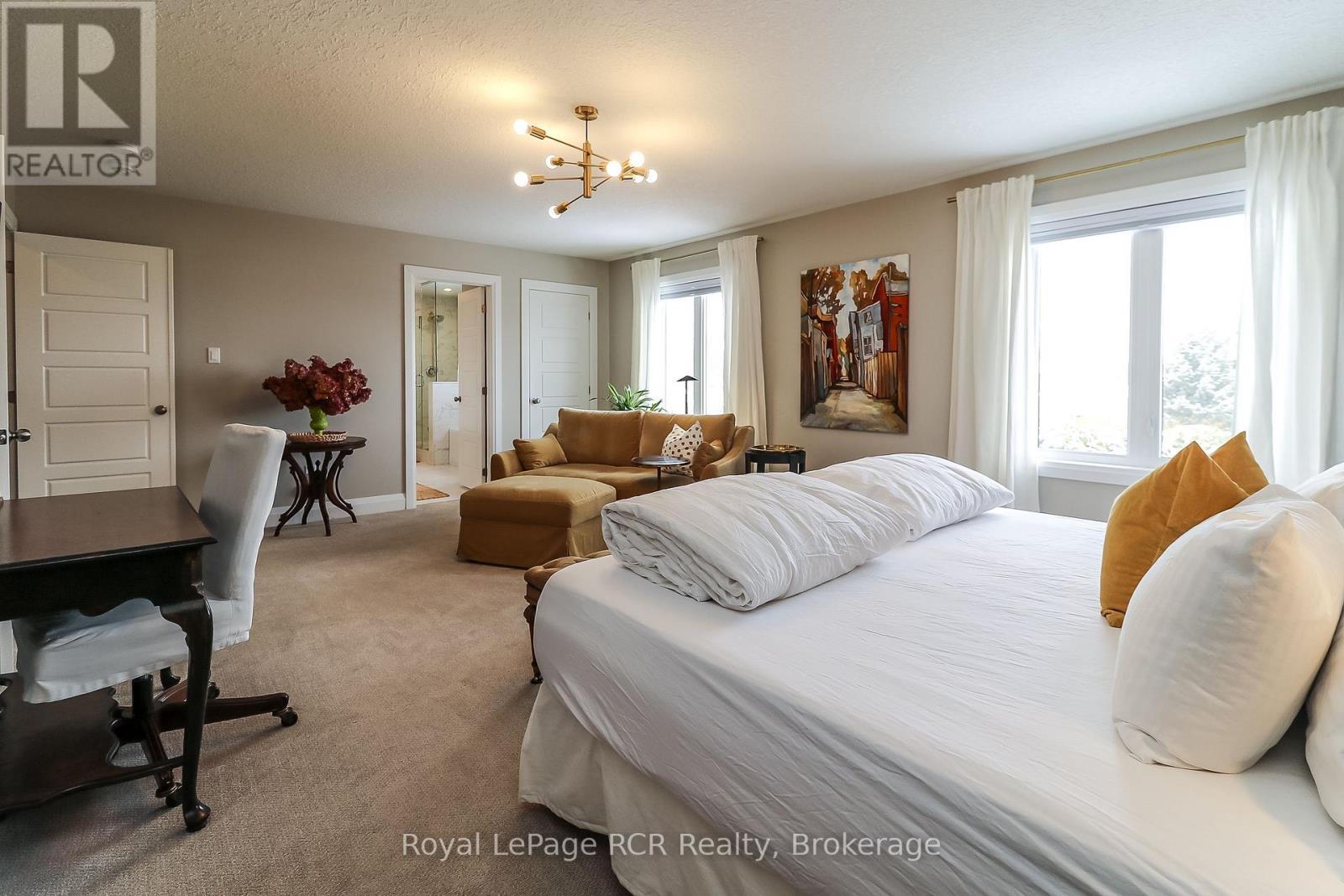 












17 GILPIN CRESCENT

,
Collingwood,




Ontario
L9Y0Z2

