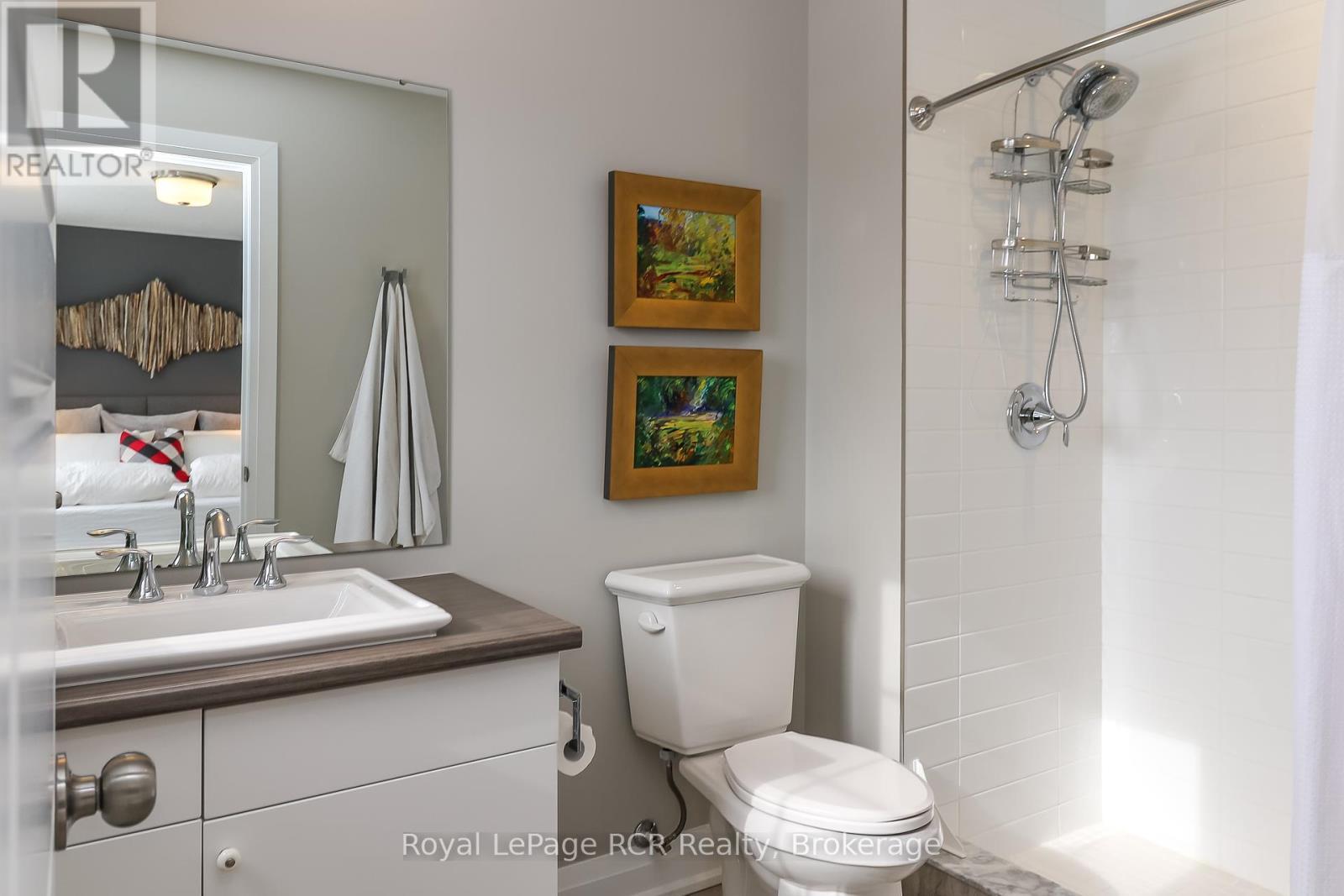 












17 GILPIN CRESCENT

,
Collingwood,




Ontario
L9Y0Z2

