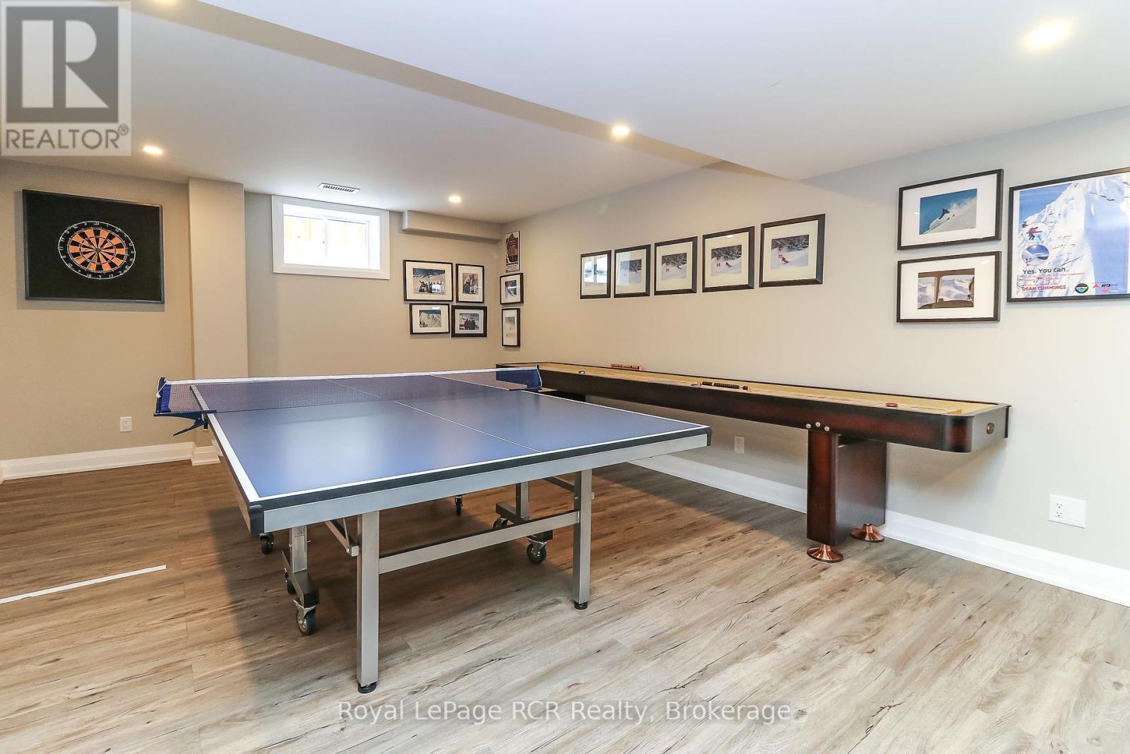 












17 GILPIN CRESCENT

,
Collingwood,




Ontario
L9Y0Z2


