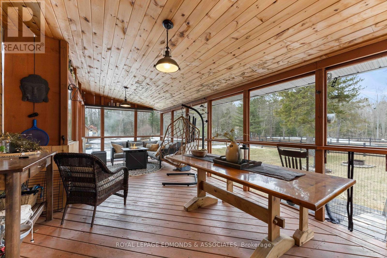












1077 ALLAN ROAD

,
Laurentian Hills,




Ontario
K0J1P0

