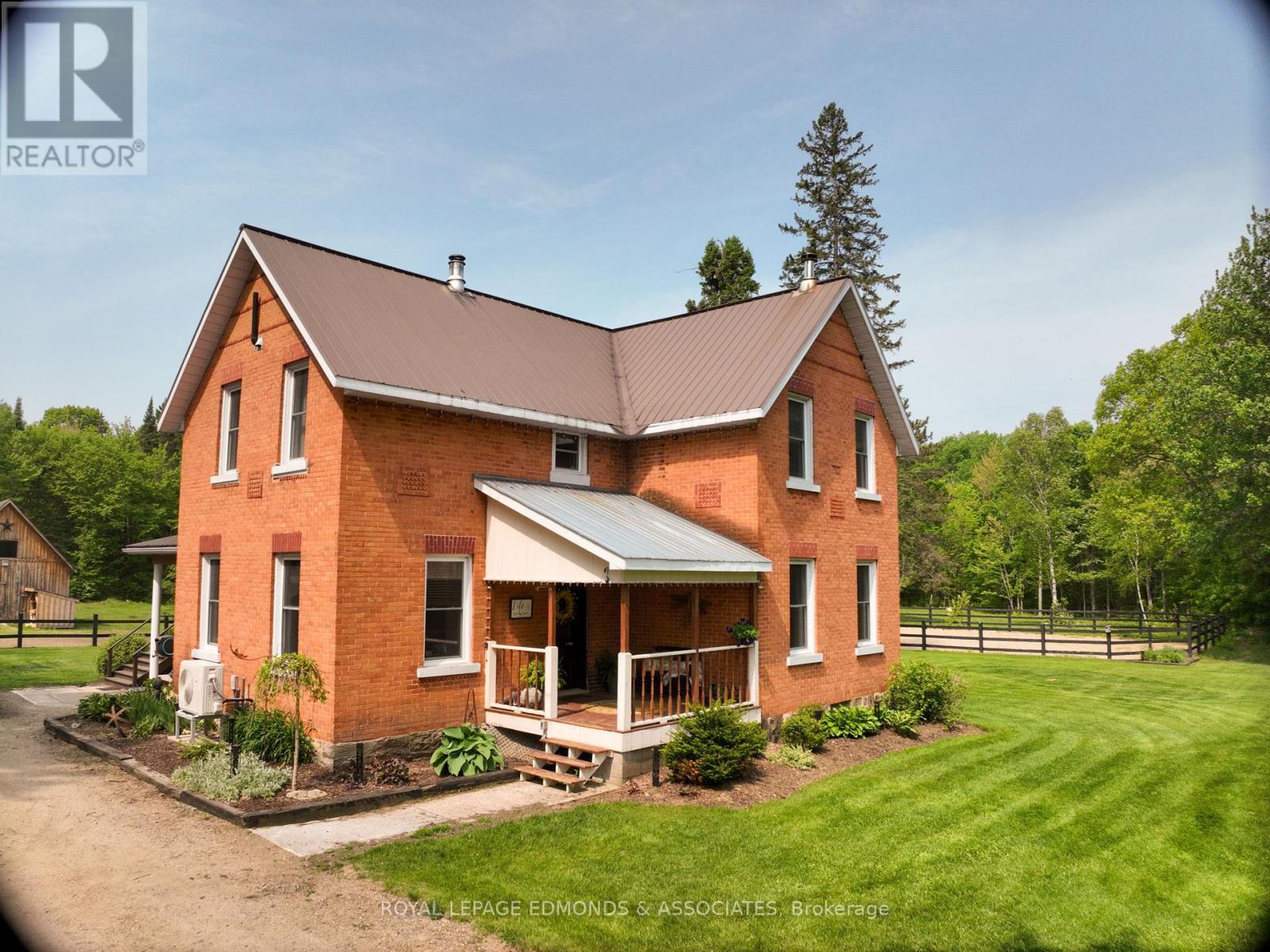












1077 ALLAN ROAD

,
Laurentian Hills,




Ontario
K0J1P0

