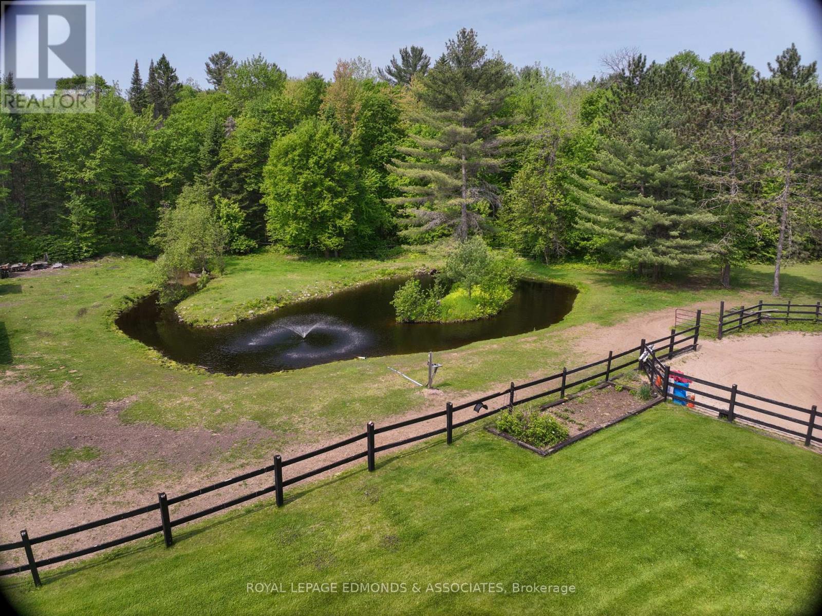 












1077 ALLAN ROAD

,
Laurentian Hills,




Ontario
K0J1P0

