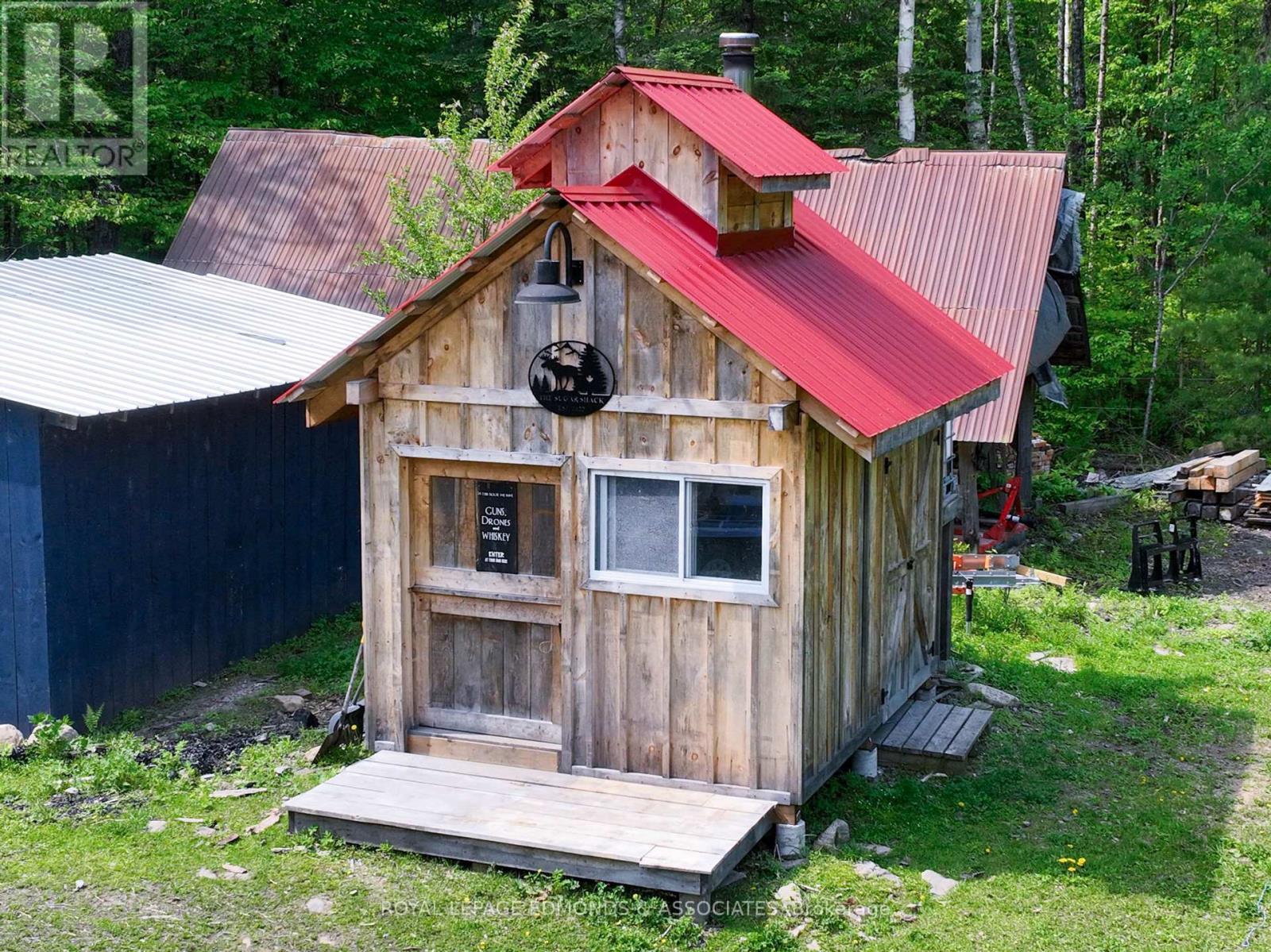 












1077 ALLAN ROAD

,
Laurentian Hills,




Ontario
K0J1P0

