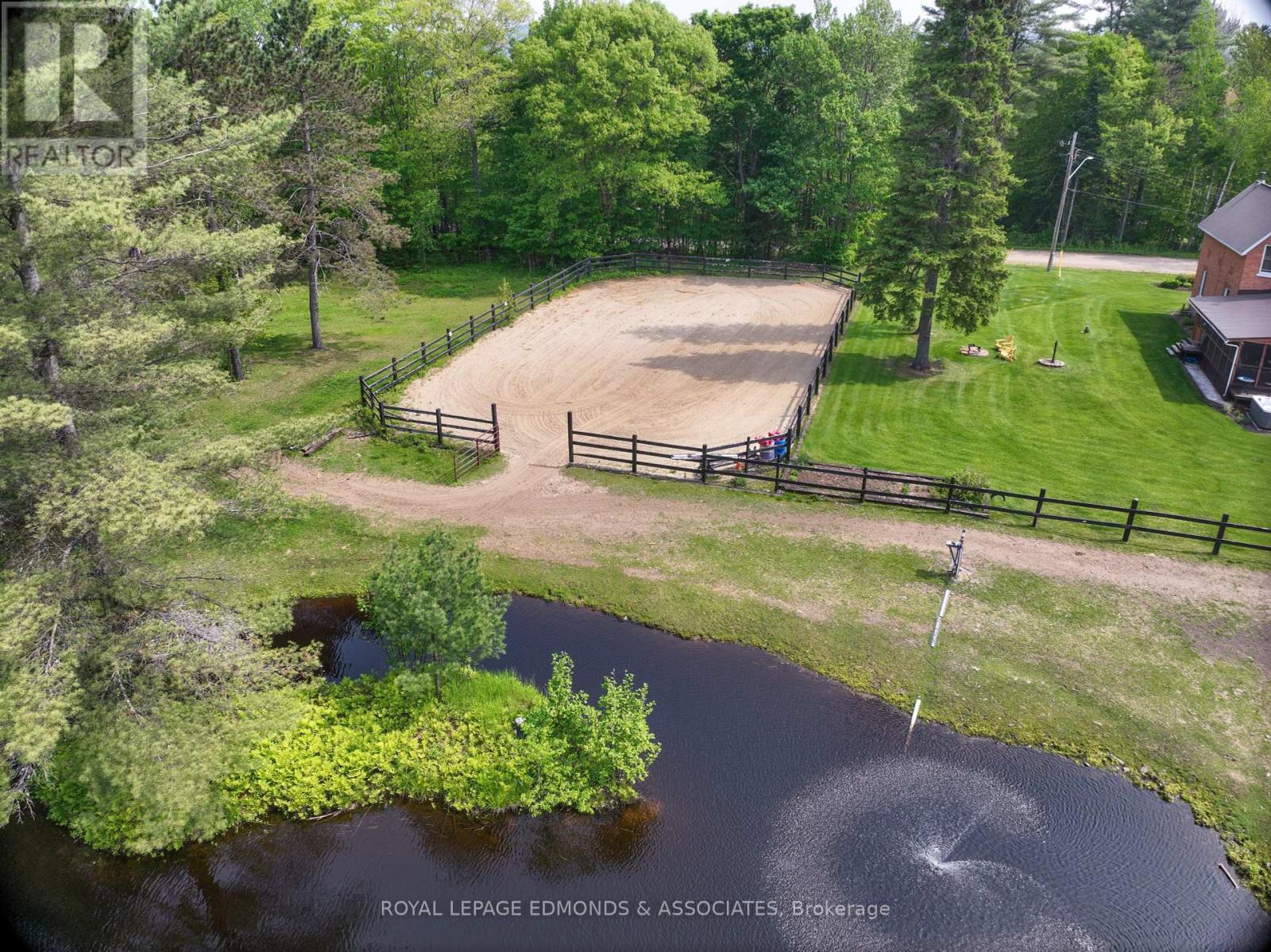 












1077 ALLAN ROAD

,
Laurentian Hills,




Ontario
K0J1P0


