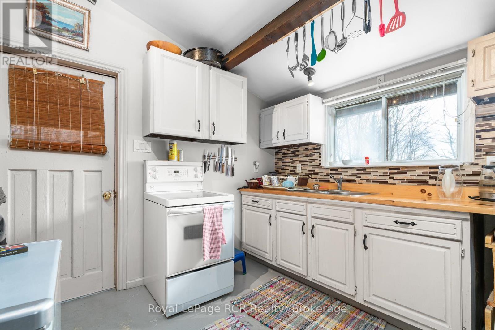 












117 MCCULLOUGH LAKE DRIVE

,
Chatsworth,




Ontario
N0H2V0

