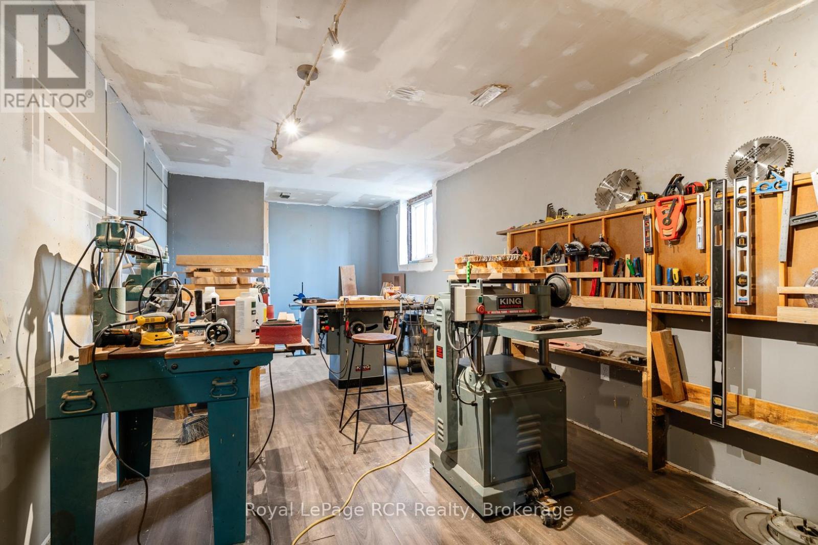 












117 MCCULLOUGH LAKE DRIVE

,
Chatsworth,




Ontario
N0H2V0

