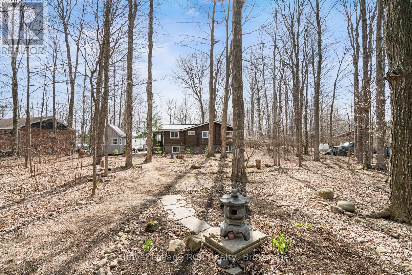 












117 MCCULLOUGH LAKE DRIVE

,
Chatsworth,




Ontario
N0H2V0

