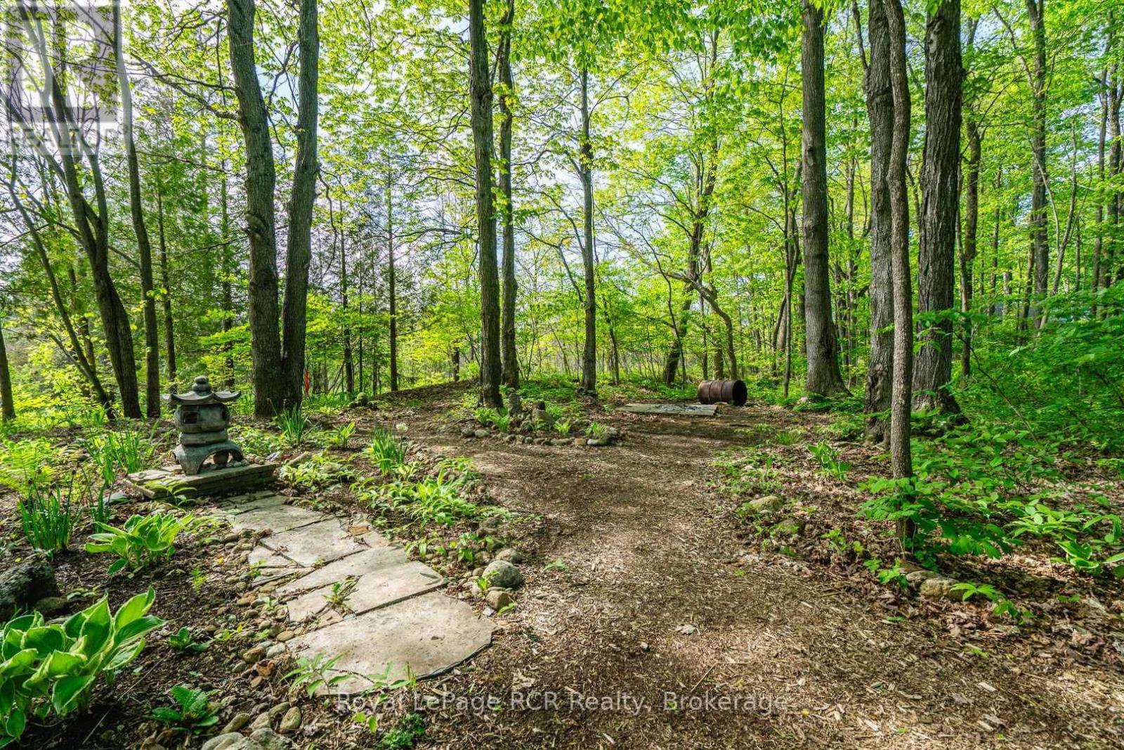 












117 MCCULLOUGH LAKE DRIVE

,
Chatsworth,




Ontario
N0H2V0

