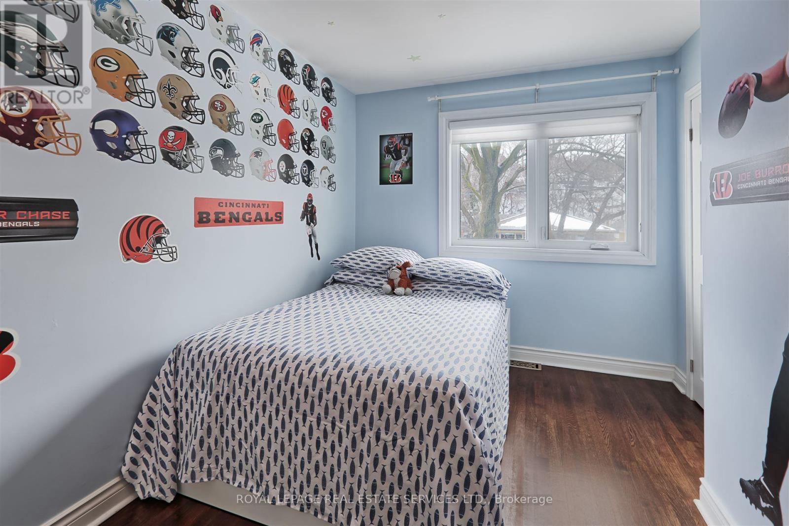 












17 WORTHINGTON CRESCENT

,
Toronto,




Ontario
M6S3P5

