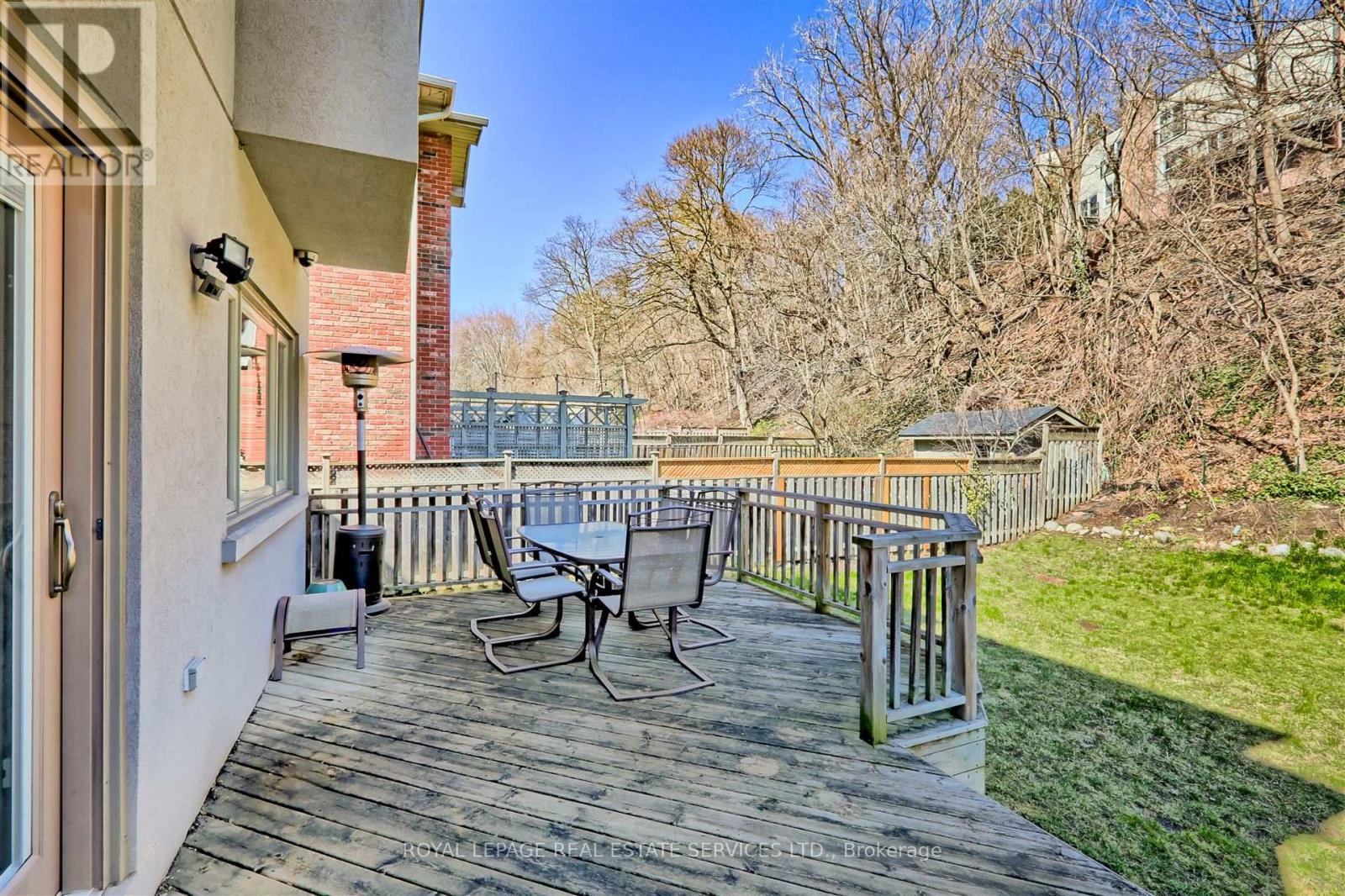 












17 WORTHINGTON CRESCENT

,
Toronto,




Ontario
M6S3P5

