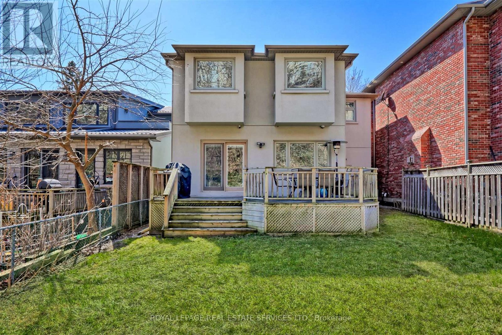 












17 WORTHINGTON CRESCENT

,
Toronto,




Ontario
M6S3P5

