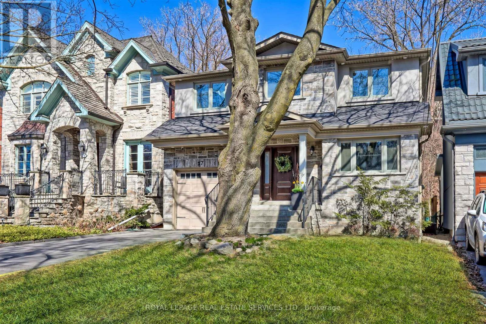 












17 WORTHINGTON CRESCENT

,
Toronto,




Ontario
M6S3P5

