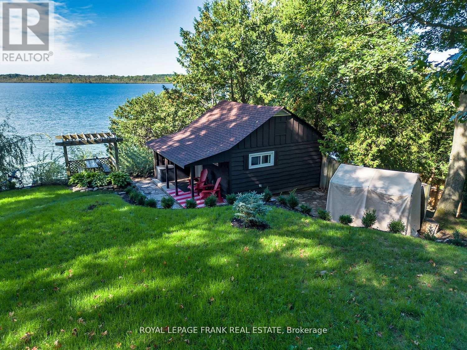 












4 PETTET DRIVE

,
Scugog (Port Perry),




Ontario
L9L1B4

