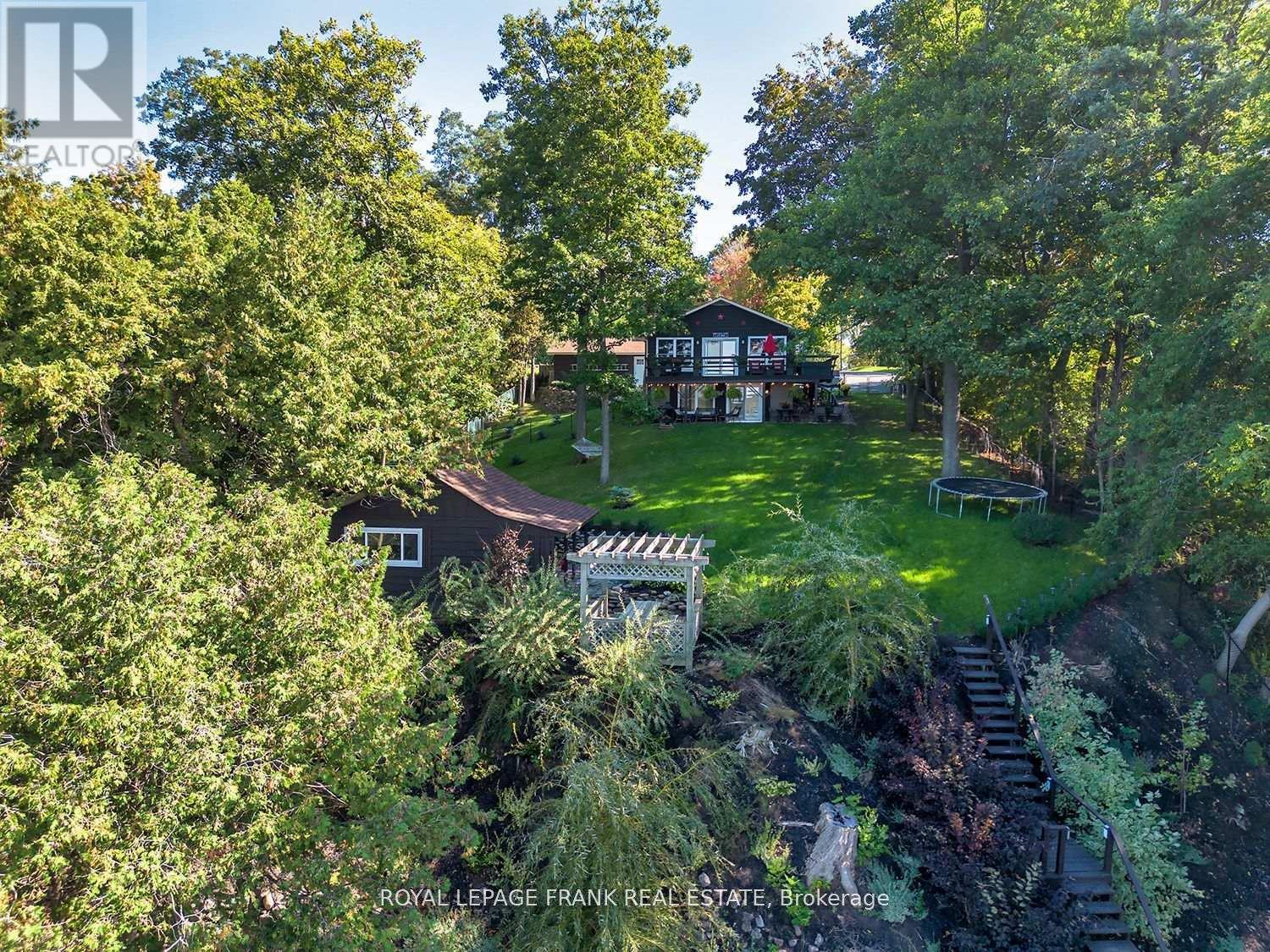 












4 PETTET DRIVE

,
Scugog (Port Perry),




Ontario
L9L1B4

