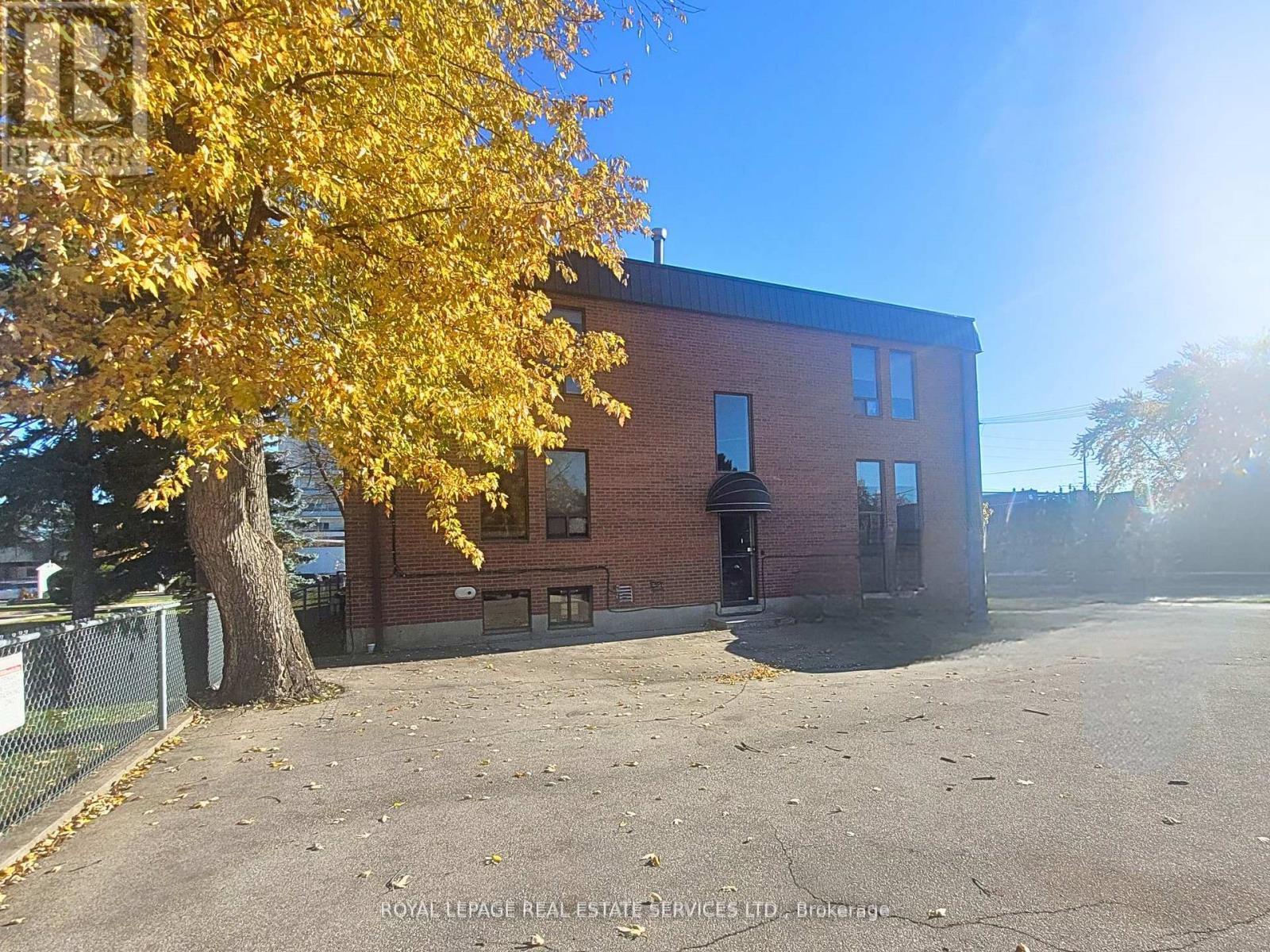 












200A - 770 BROWNS LINE

,
Toronto,




Ontario
M8W3W2

