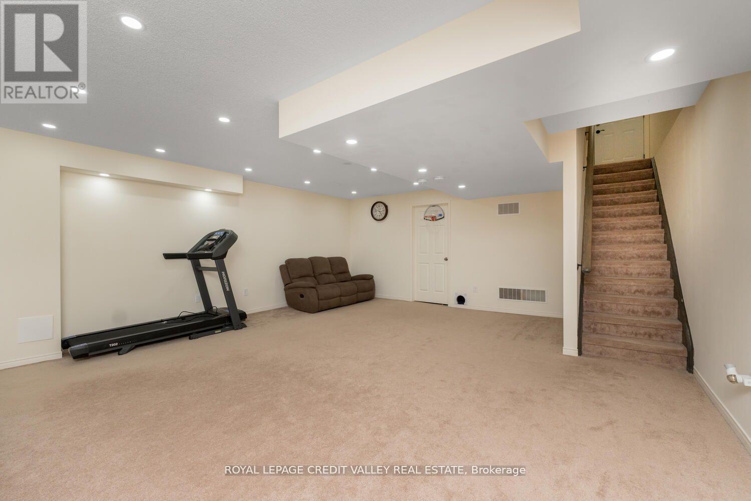 












480 DOWNES JACKSON HEIGHTS

,
Milton,




Ontario
L9T8W1

