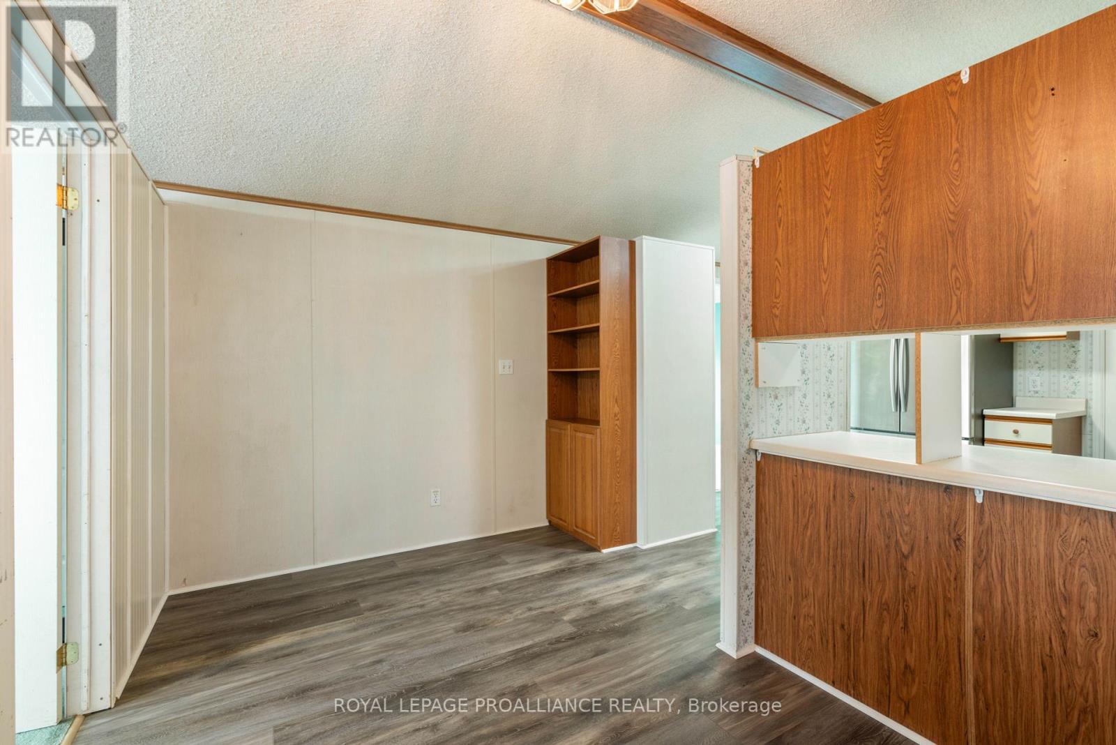 












13 ZERAN STREET

,
Augusta,




Ontario
K6V5T2

