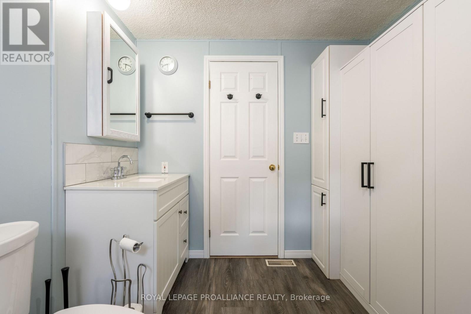 












13 ZERAN STREET

,
Augusta,




Ontario
K6V5T2

