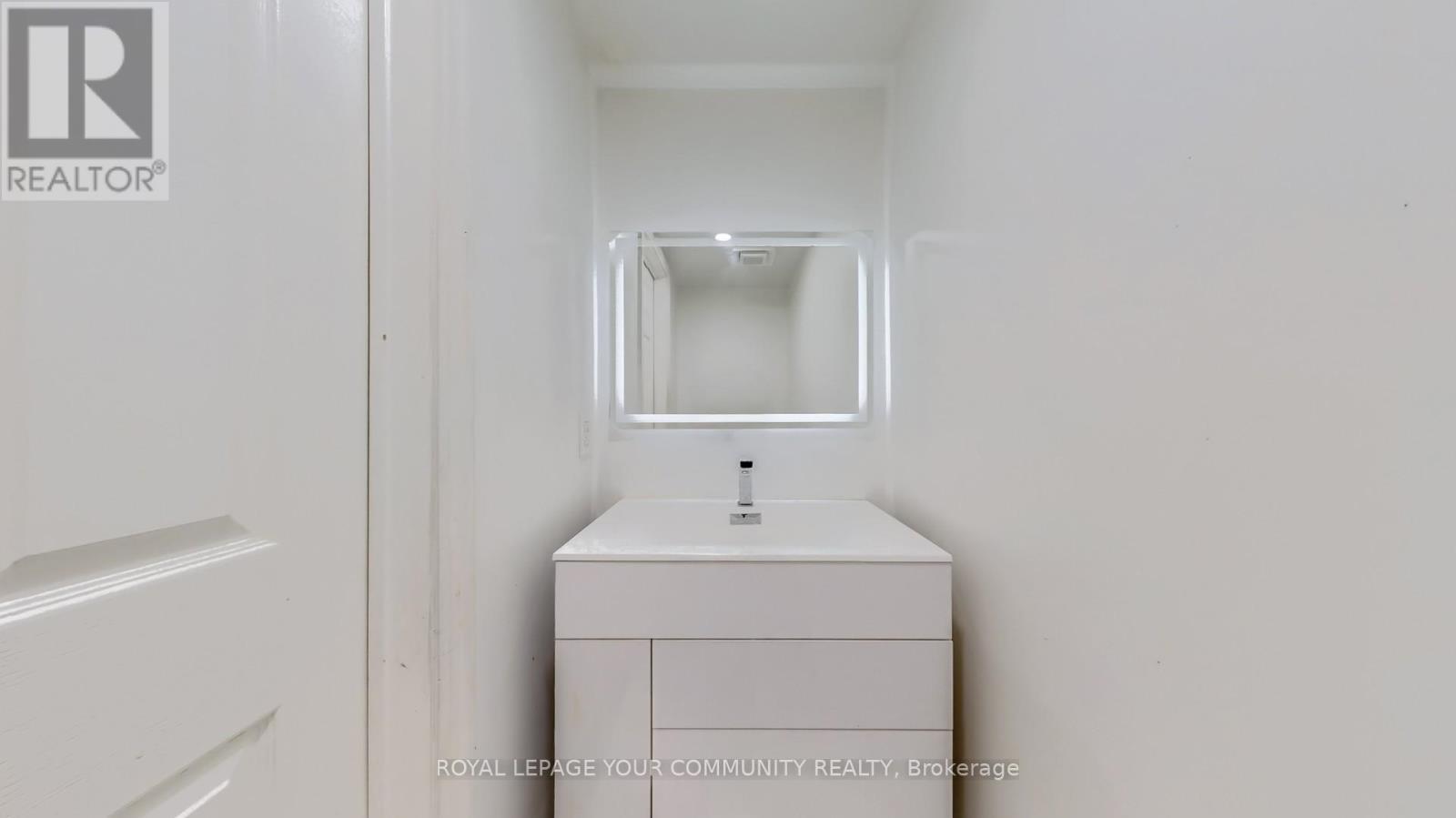 












148 RORY ROAD

,
Toronto,




Ontario
M6L3G4

