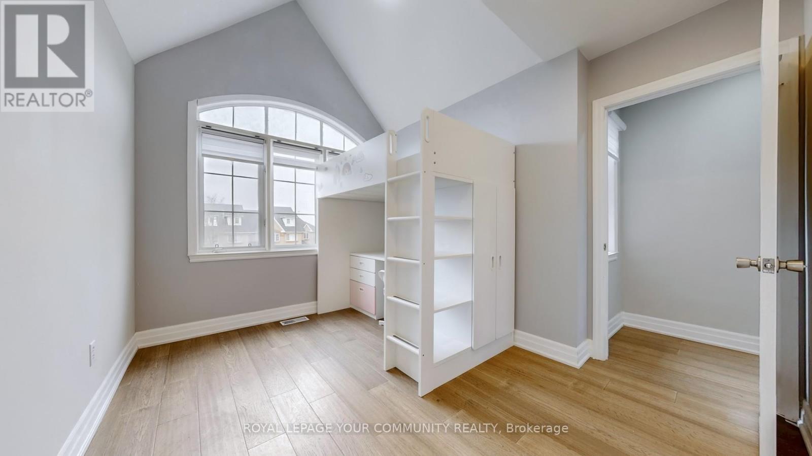 












148 RORY ROAD

,
Toronto,




Ontario
M6L3G4

