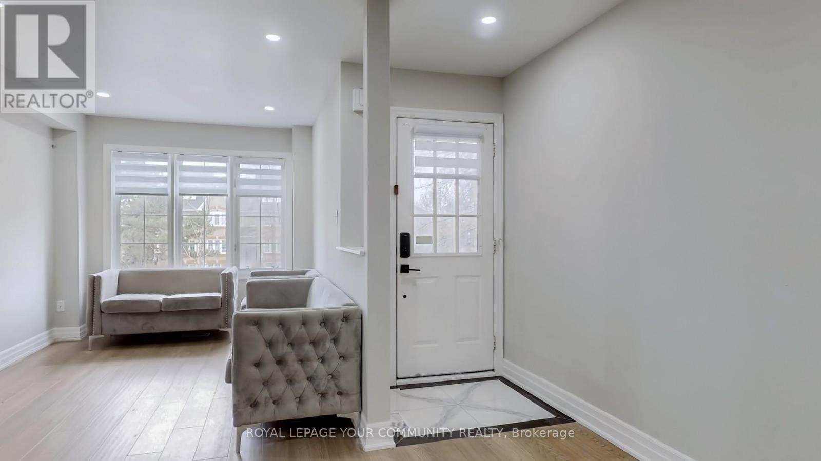 












148 RORY ROAD

,
Toronto,




Ontario
M6L3G4


