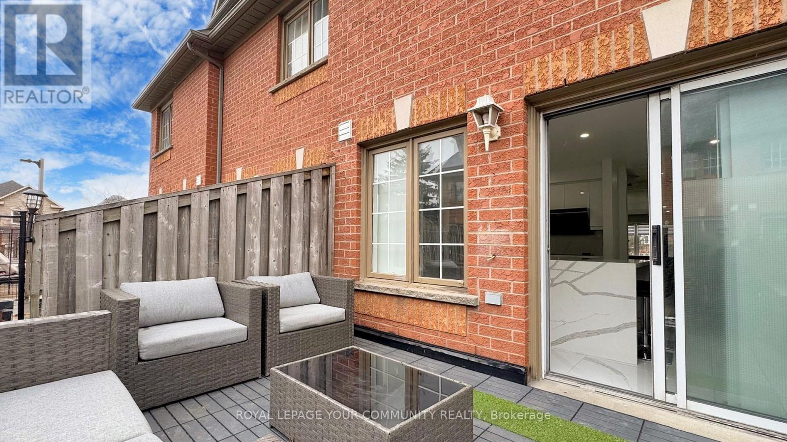 












148 RORY ROAD

,
Toronto,




Ontario
M6L3G4

