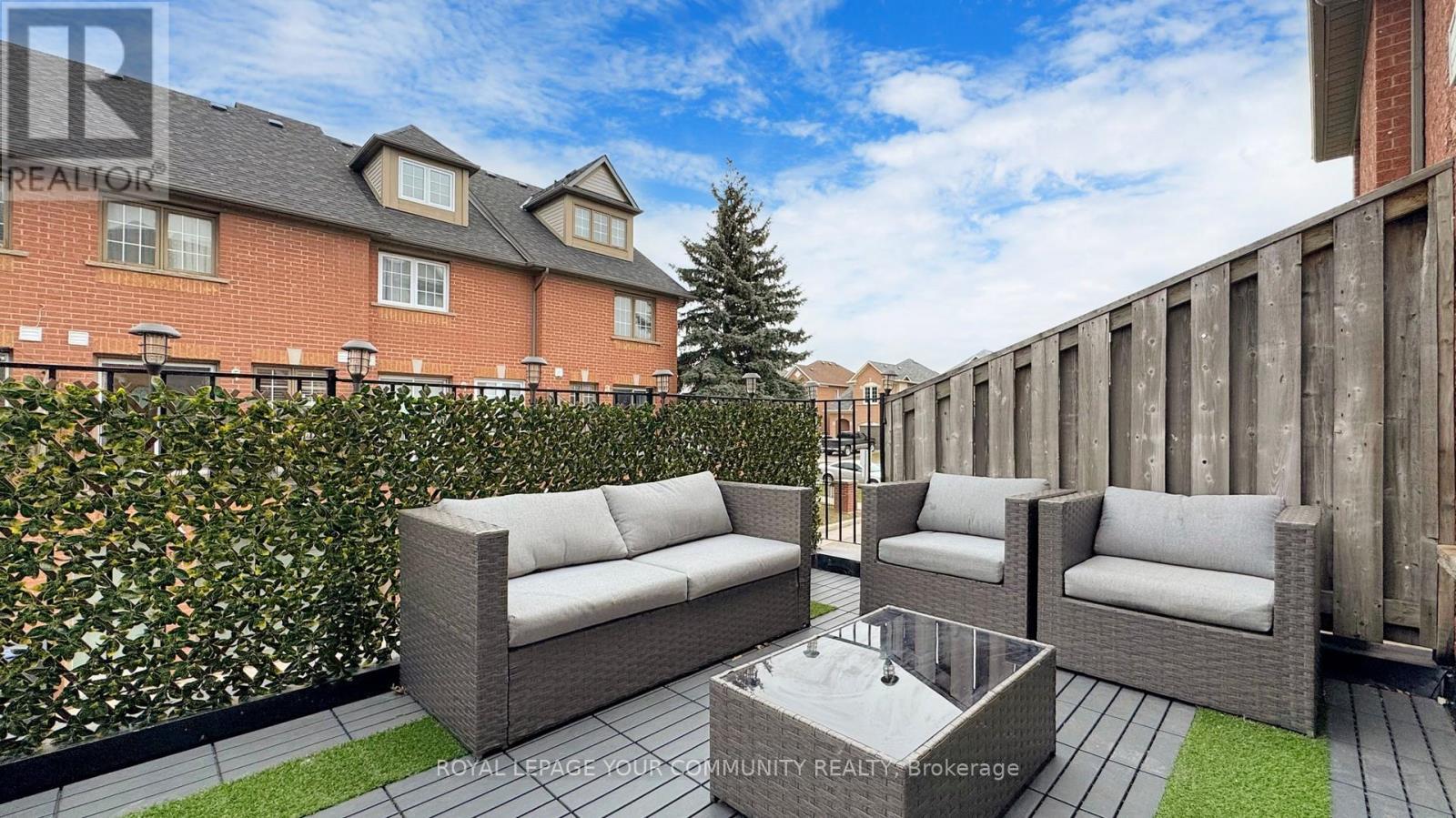 












148 RORY ROAD

,
Toronto,




Ontario
M6L3G4

