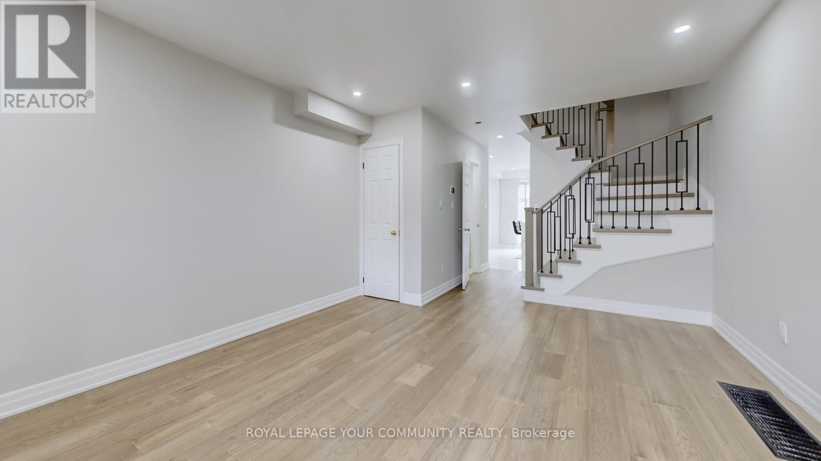 












148 RORY ROAD

,
Toronto,




Ontario
M6L3G4

