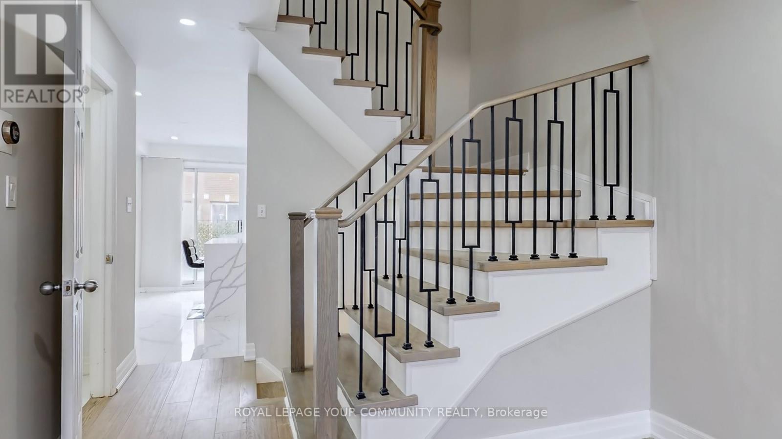 












148 RORY ROAD

,
Toronto,




Ontario
M6L3G4

