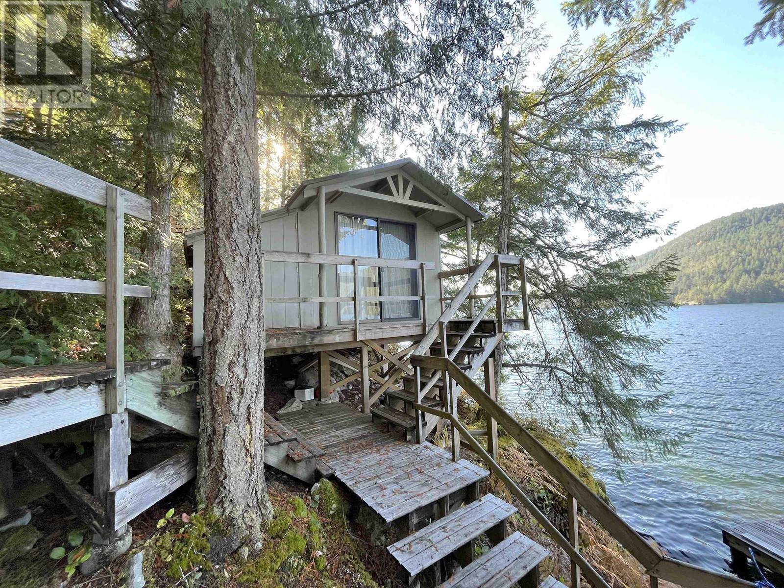 












Lot 2 SAKINAW LAKE

,
Pender Harbour,




British Columbia
V0N2H0

