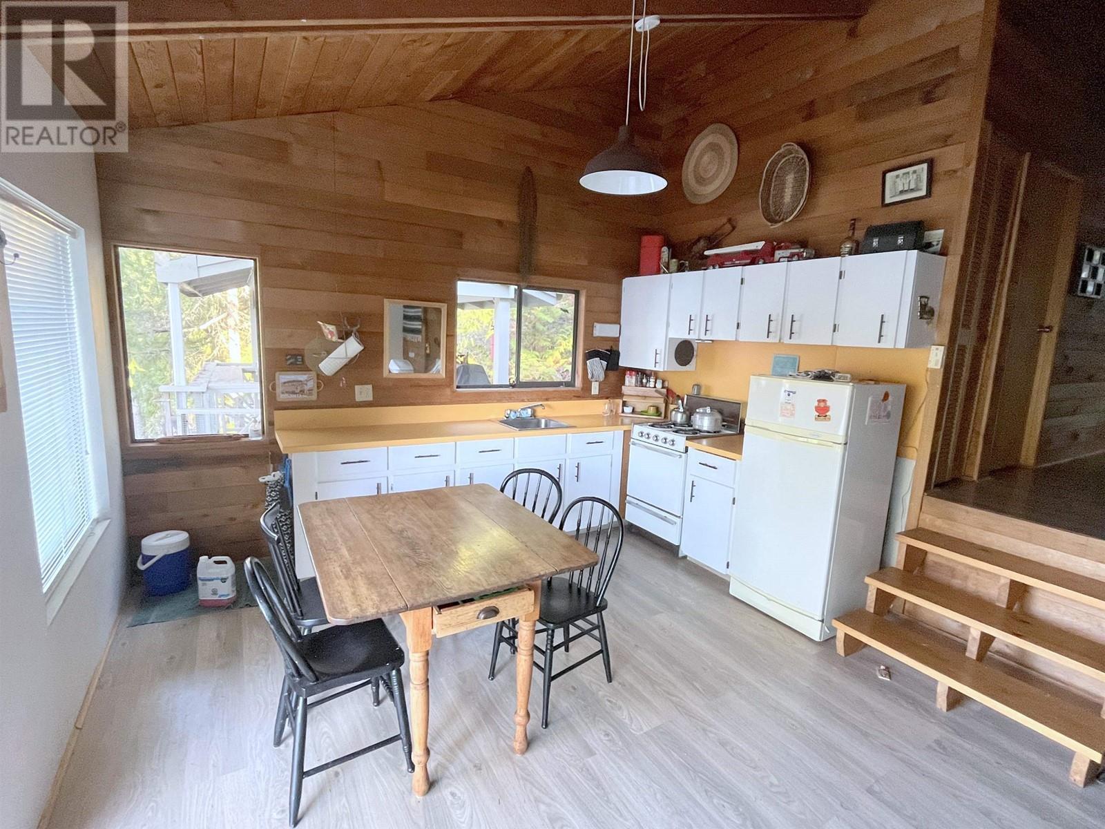 












Lot 2 SAKINAW LAKE

,
Pender Harbour,




British Columbia
V0N2H0

